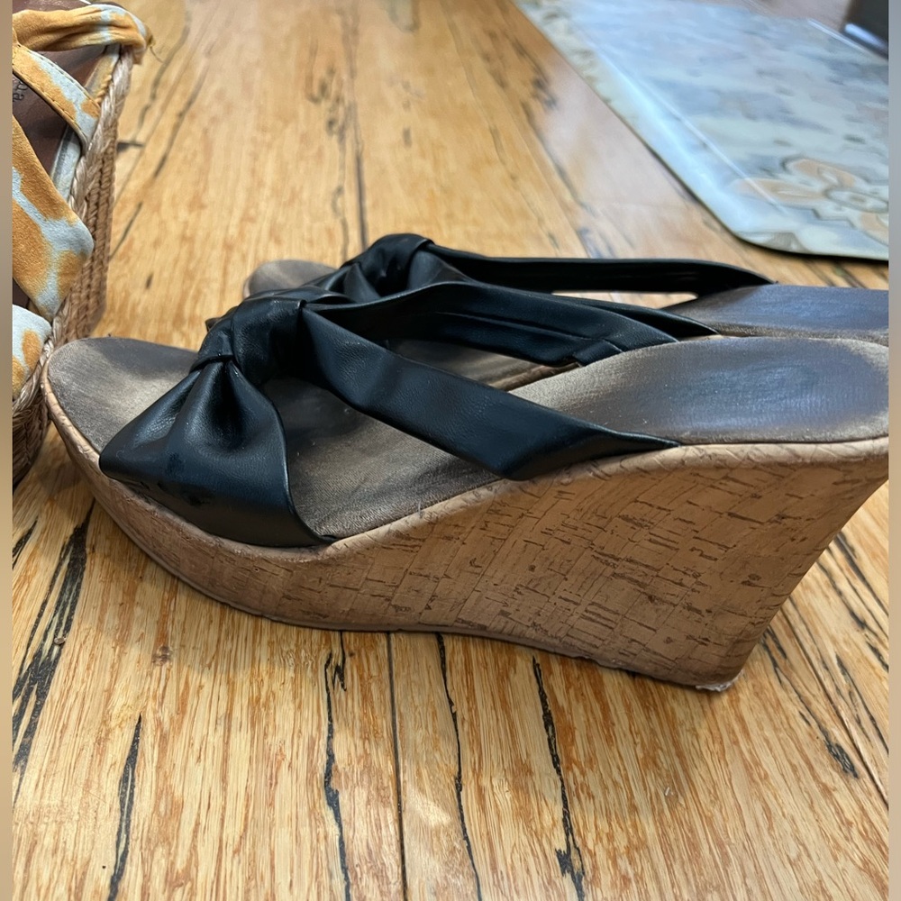 2 pairs of wedges 9.5 - Picture 7 of 13